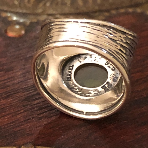 Magnolia Sterling Silver Green Glass Ring - Picture 5 of 10